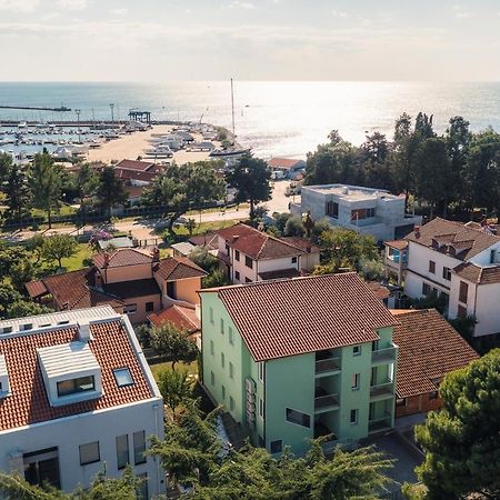 Andrea House With Apartments Umag Kültér fotó