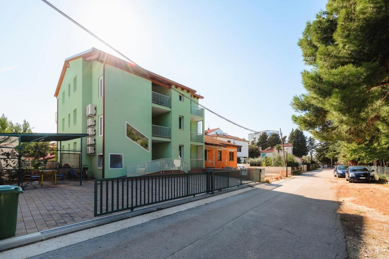 Andrea House With Apartments Umag Kültér fotó