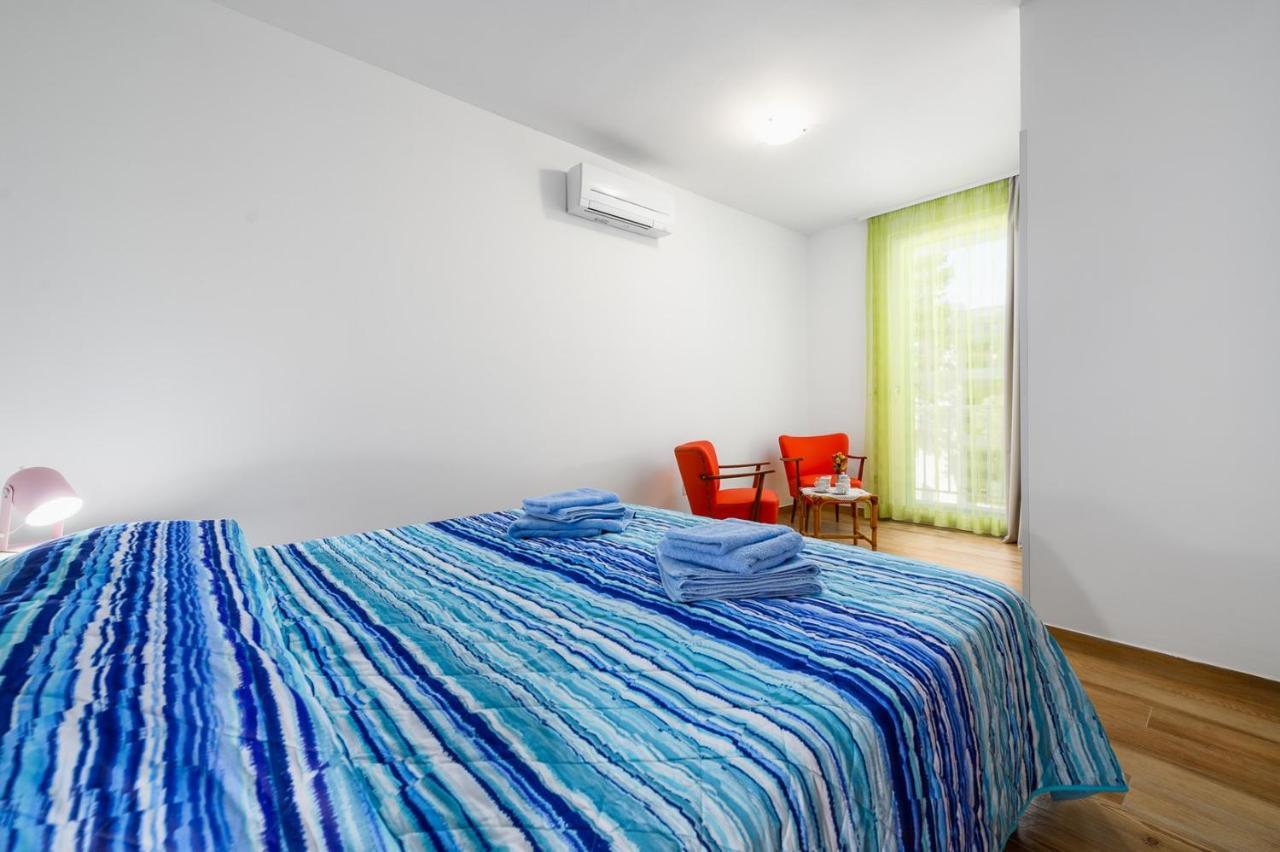 Andrea House With Apartments Umag Kültér fotó